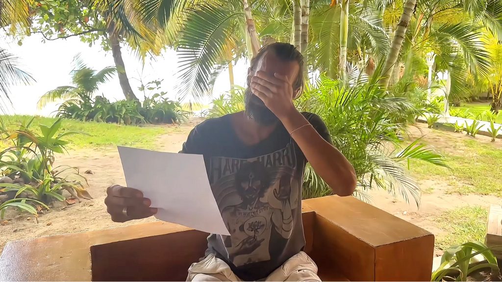 Álex Adrover se rompe por completo al leer su emotiva carta a su 'yo futuro': "Me he reencontrado con ese niño mallorquín"