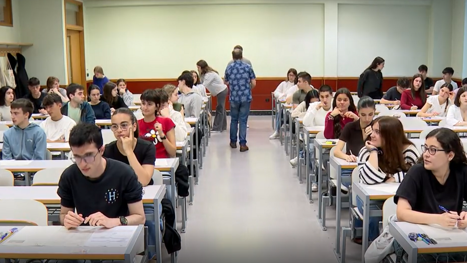 Comienza la PAU en España: faltas de ortografía que restan hasta dos puntos y notas de corte disparadas