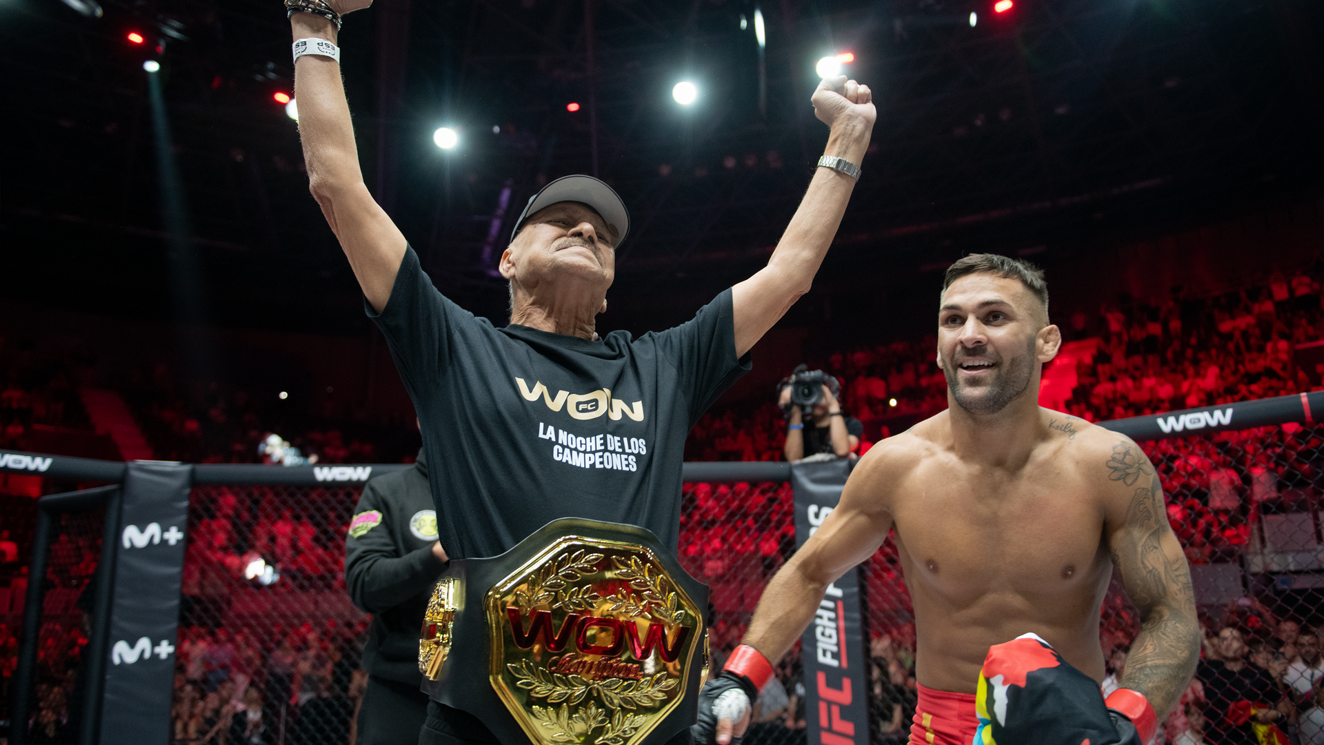 Hecher Sosa conquista WOW bajo la atenta mirada de Ilia Topuria