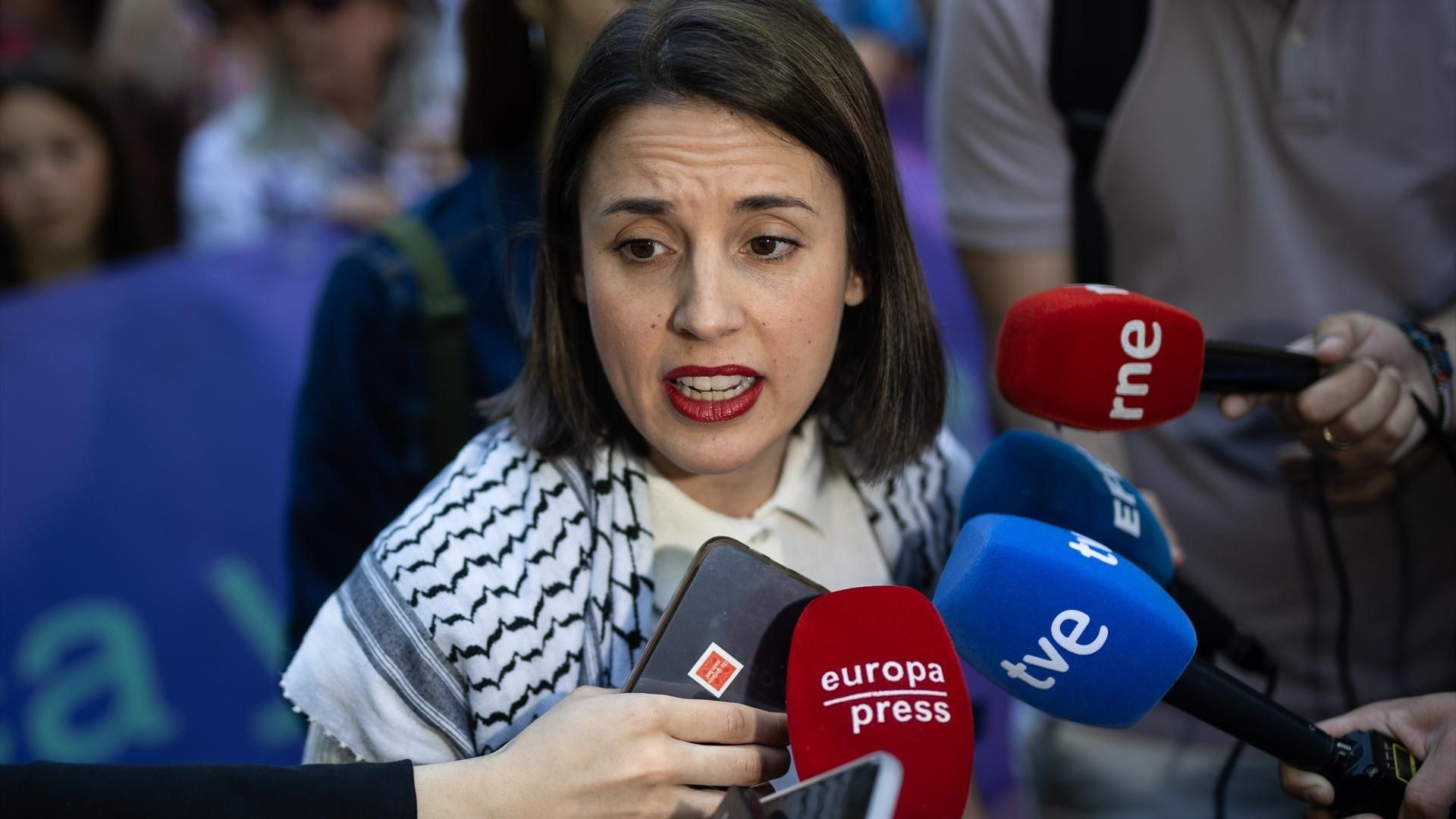 Irene Montero: "Sentar en el banquillo al fiscal general responde a que hay golpistas" en el ámbito judicial