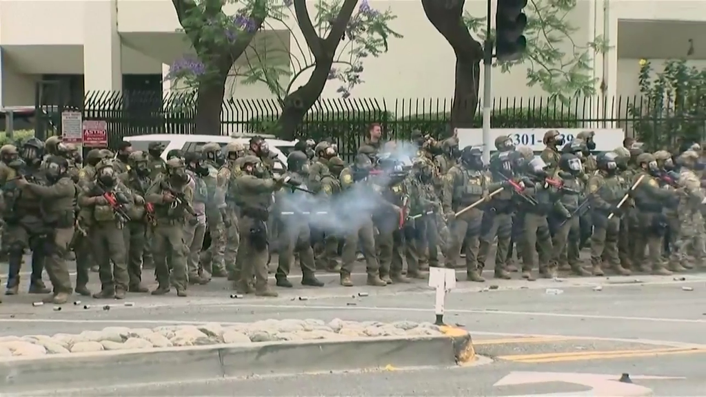 Se intensifican las protestas en Los Ángeles