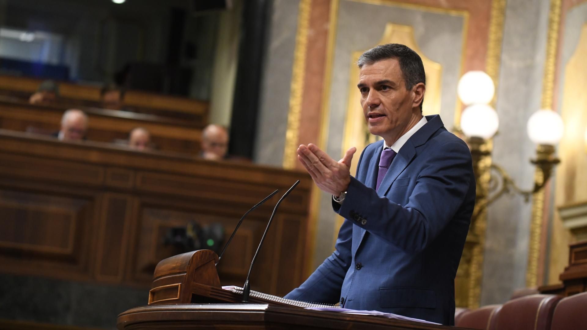 El presidente del Gobierno, Pedro Sánchez, interviene durante una sesión plenaria, en el Congreso de los Diputados