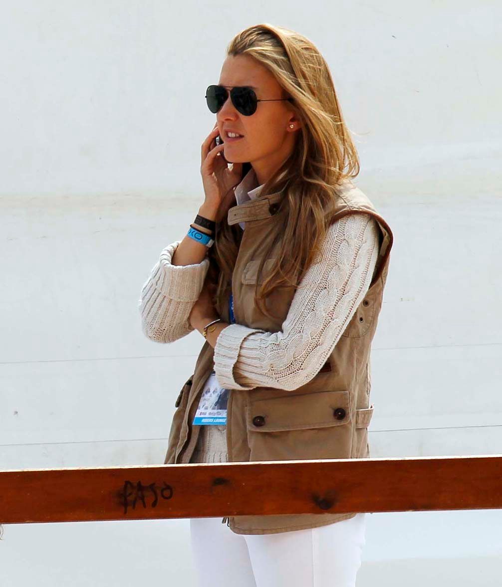 Marta Ortega junto a su novio en el Global Champions Tour 2010 de Valencia
261/cordon press
Princess Charlotte and Athina Onassis with husband attendign Global Champions Tour in Valencia
Marta Ortega, daughter of Amancio Ortega, owner of Zara
