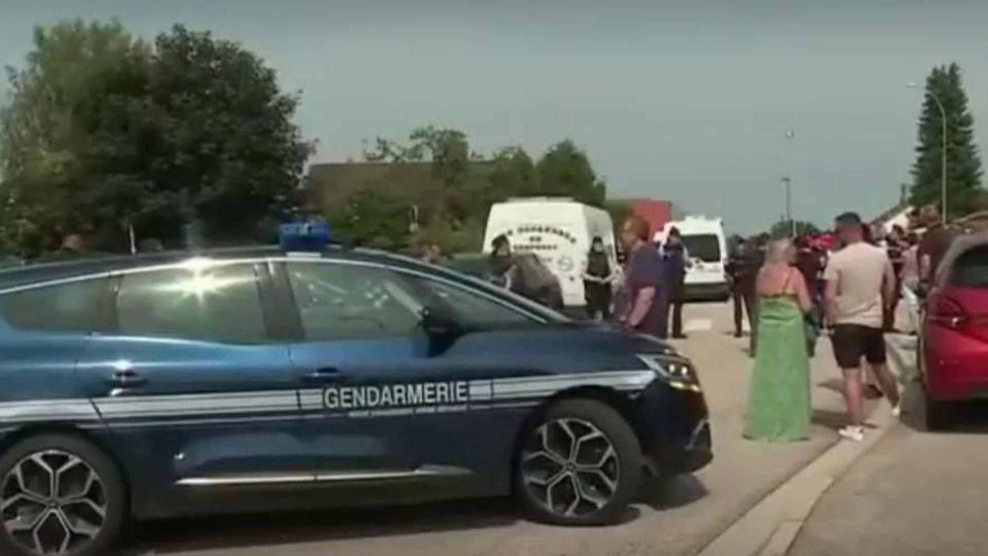 Mata a puñaladas a una vigilante de un colegio de París