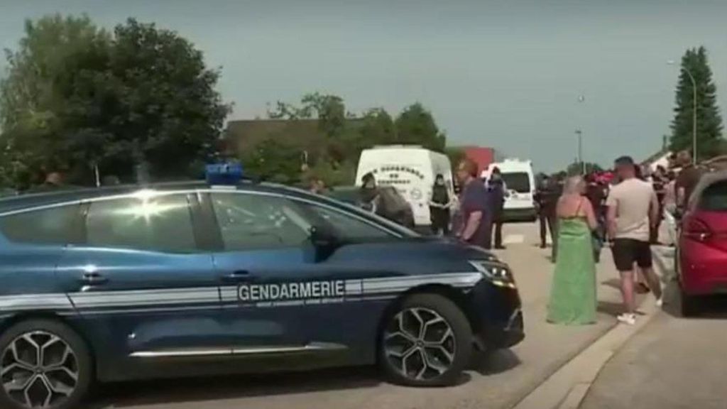 Mata a puñaladas a una vigilante de un colegio de París