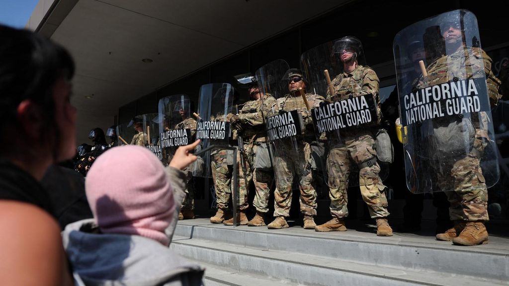 Trump redobla su ofensiva y militariza Los Ángeles ante las protestas masivas: ya hay más de 150 detenidos