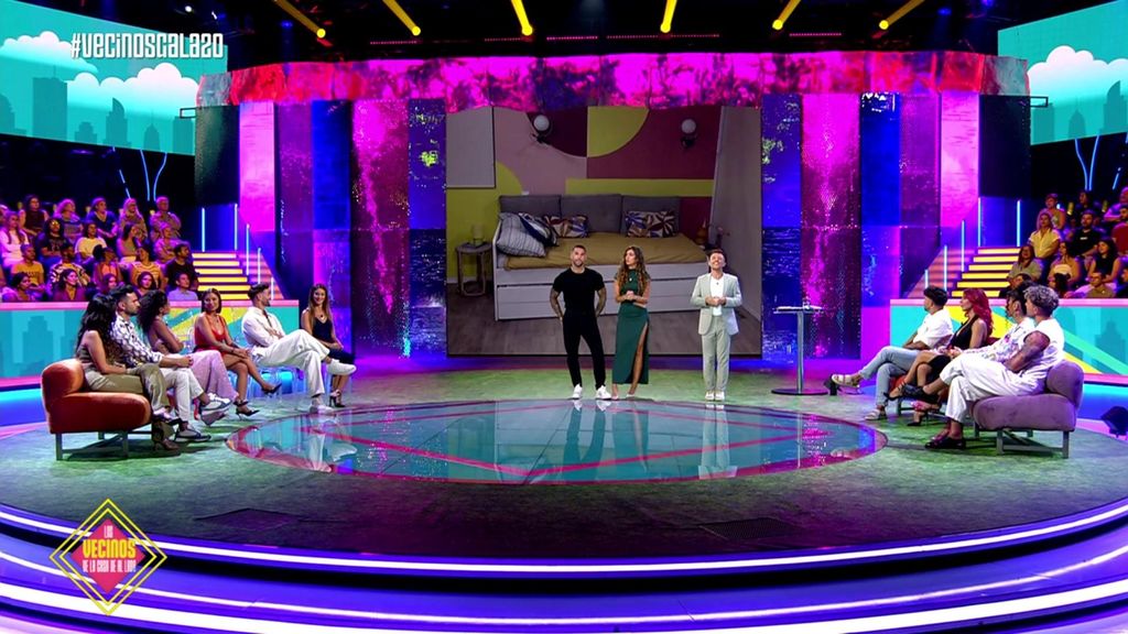 ¡El trastero cierra sus puertas! Maica y Barranco se reagrupan al resto de vecinos Los vecinos de la casa de al lado Gala Temporada 2 Top Vídeos 1716