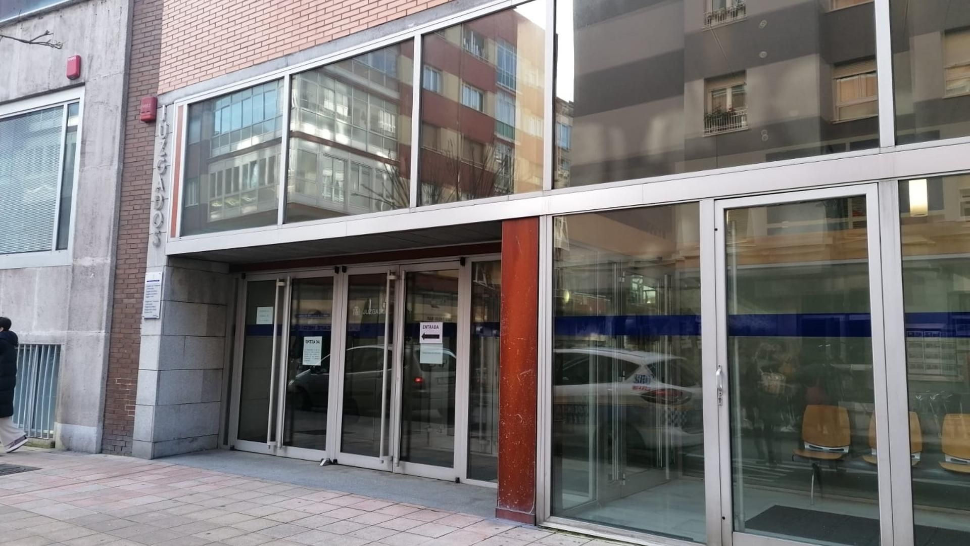 Condenan a tres años de cárcel al conductor del autobús en el que murieron cinco personas en un accidente en Avilés, Asturias