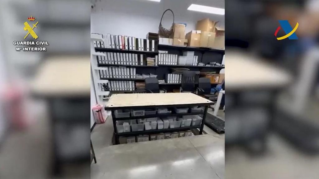 Desarticulada una organización criminal que defraudaba en el IVA de la venta de móviles