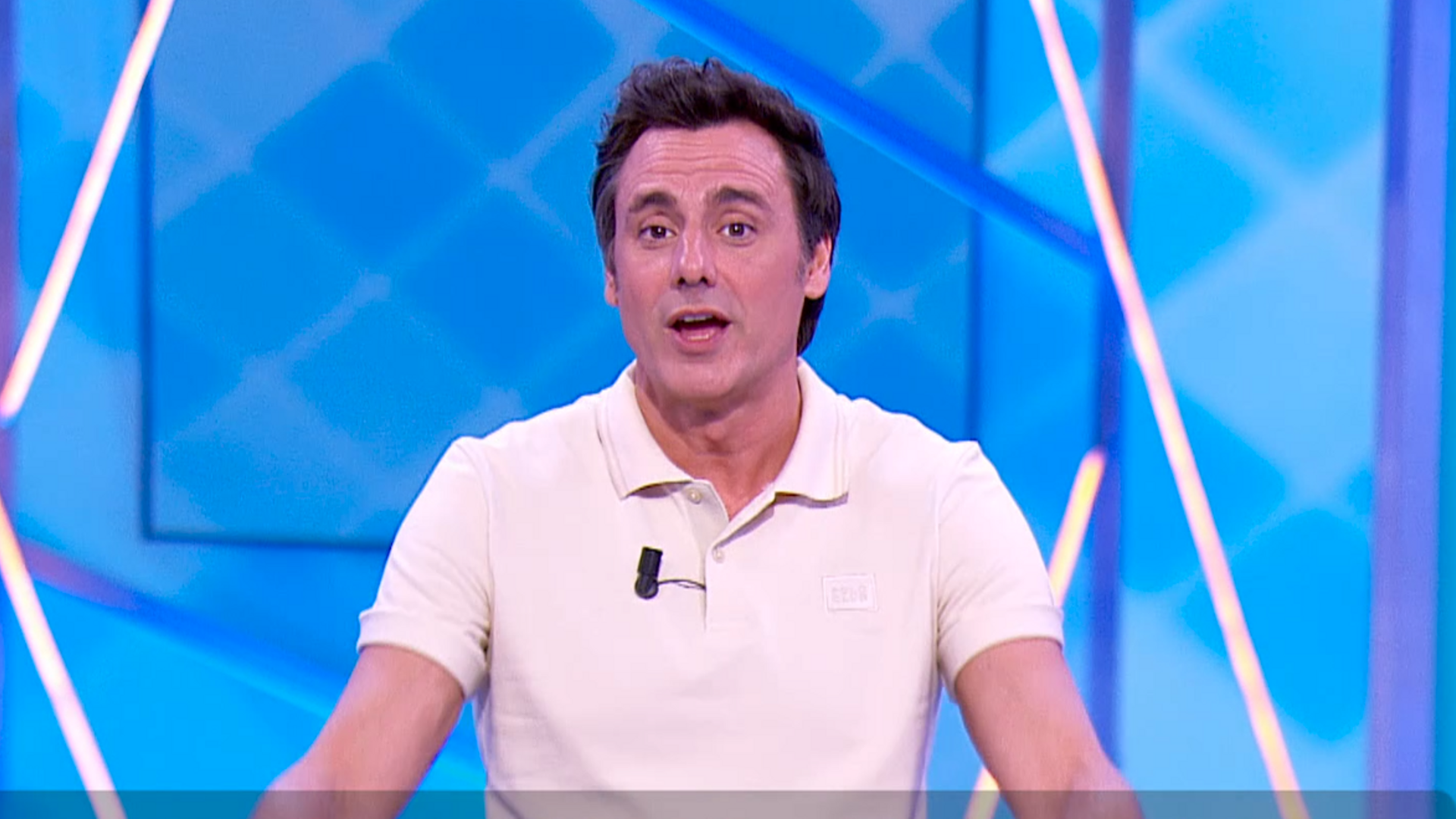 Ion Aramendi, sorprendido con la manía de un concursante que no puede evitar: "Utilízalo cuando te haga falta"