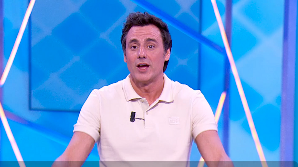 Ion Aramendi, sorprendido con la manía de un concursante que no puede evitar: "Utilízalo cuando te haga falta"