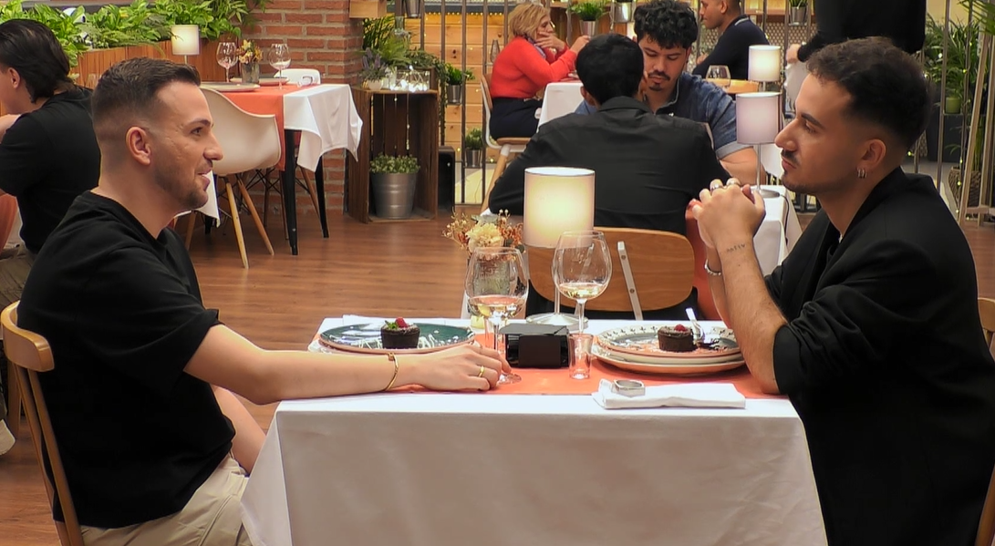 Jhon y Juan Carlos comparten sus historias de vida en 'First Dates'
