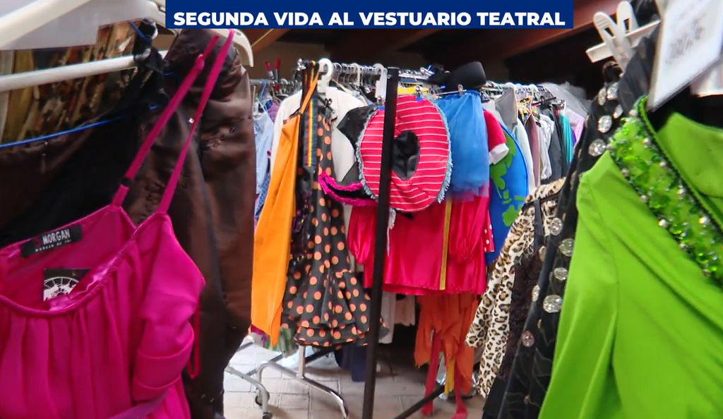 La Vestuariteca: una biblioteca de ropa de segunda mano para producciones teatrales