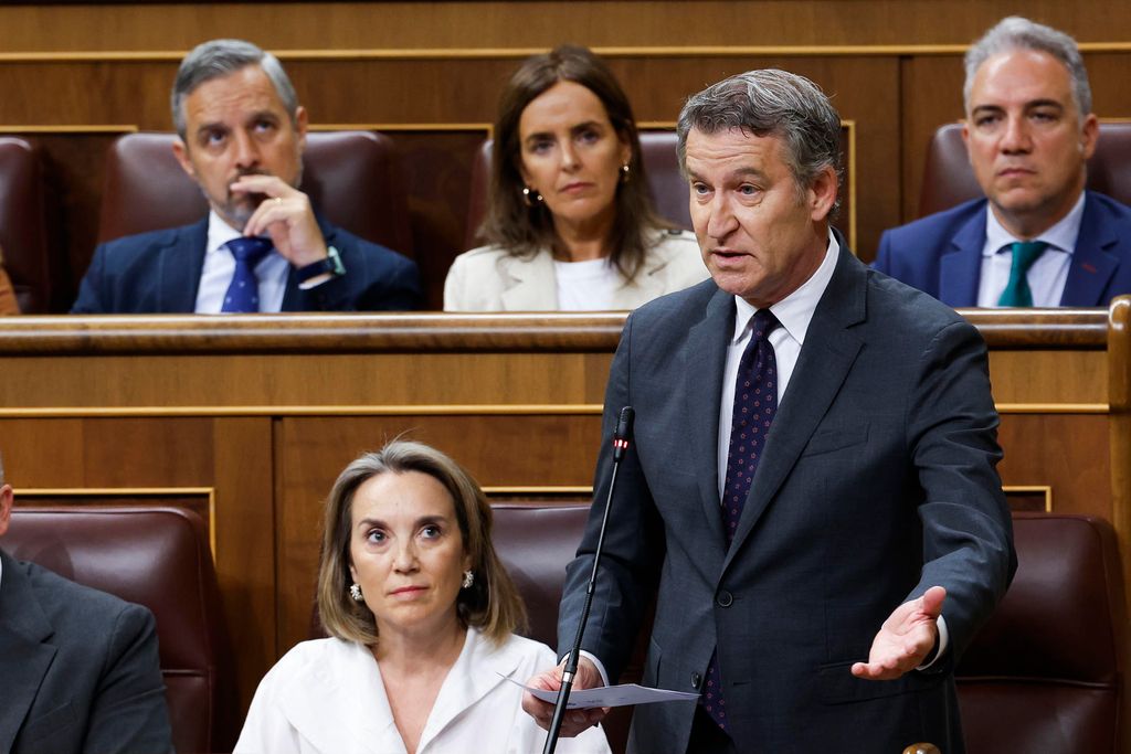 Los ataques entre Sánchez y Feijóo en su último enfrentamiento: "¿Va a cesar al fiscal general del Estado?"