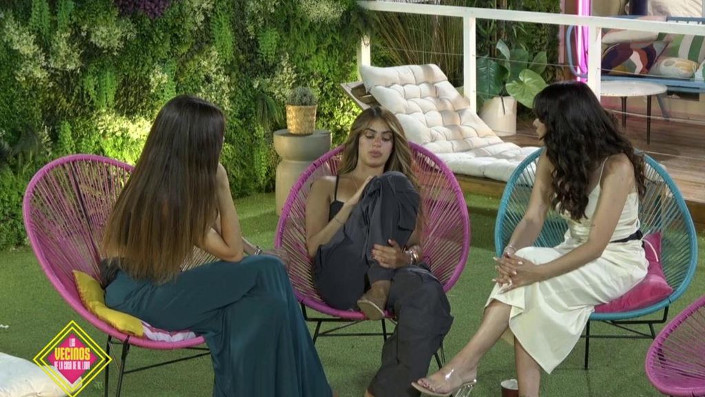 Maica y Alba hablan con Sthefany de Tadeo: "La que decides eres tú" Los vecinos de la casa de al lado Temporada 2 Top Vídeos 1726
