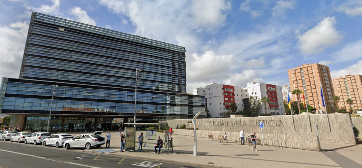 El acusado de violar de su hija y otra menor confiesa y señala a su expareja como cómplice