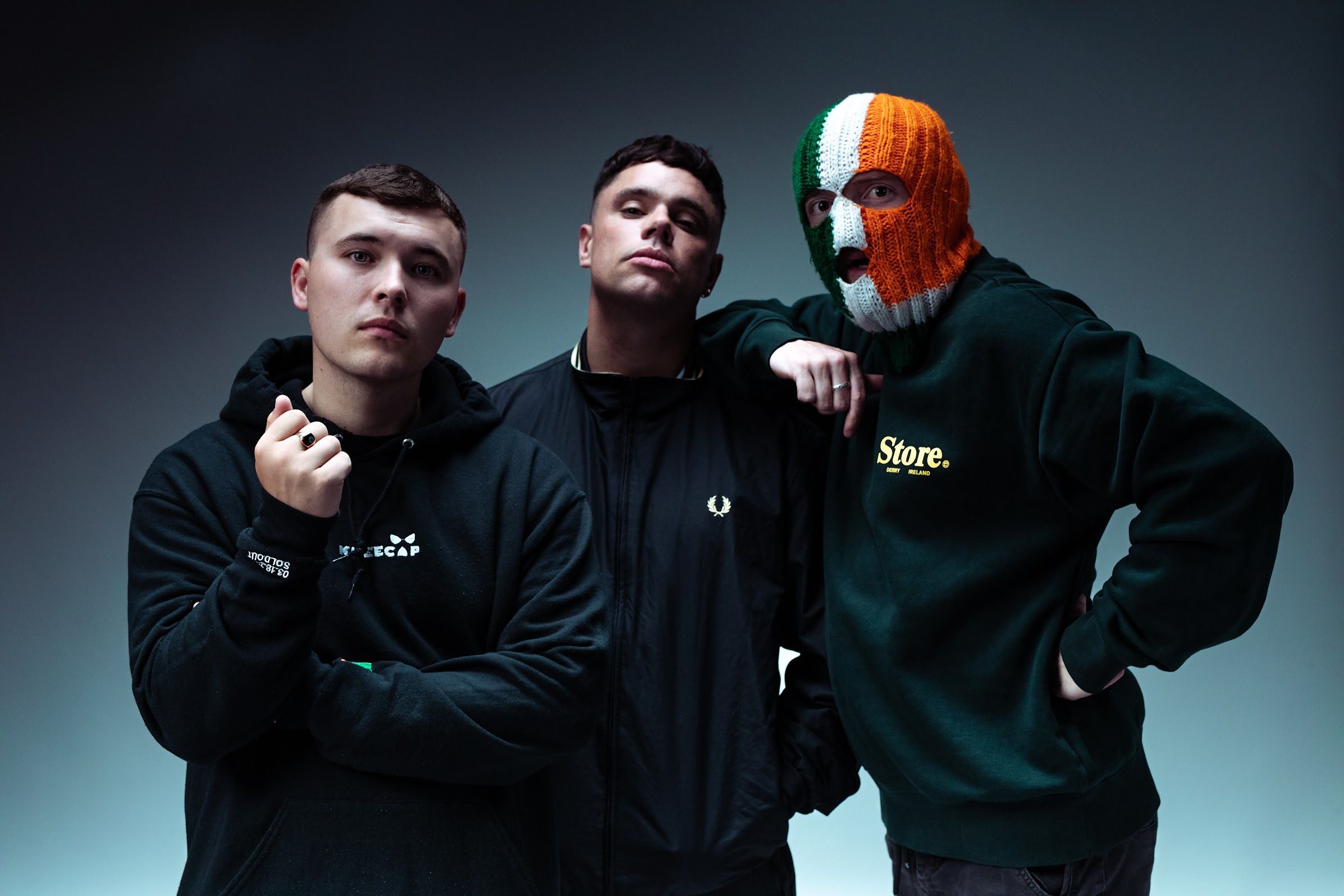 El trío de Belfast, formado por Mo Chara, Móglaí Bap y dj Próvaí