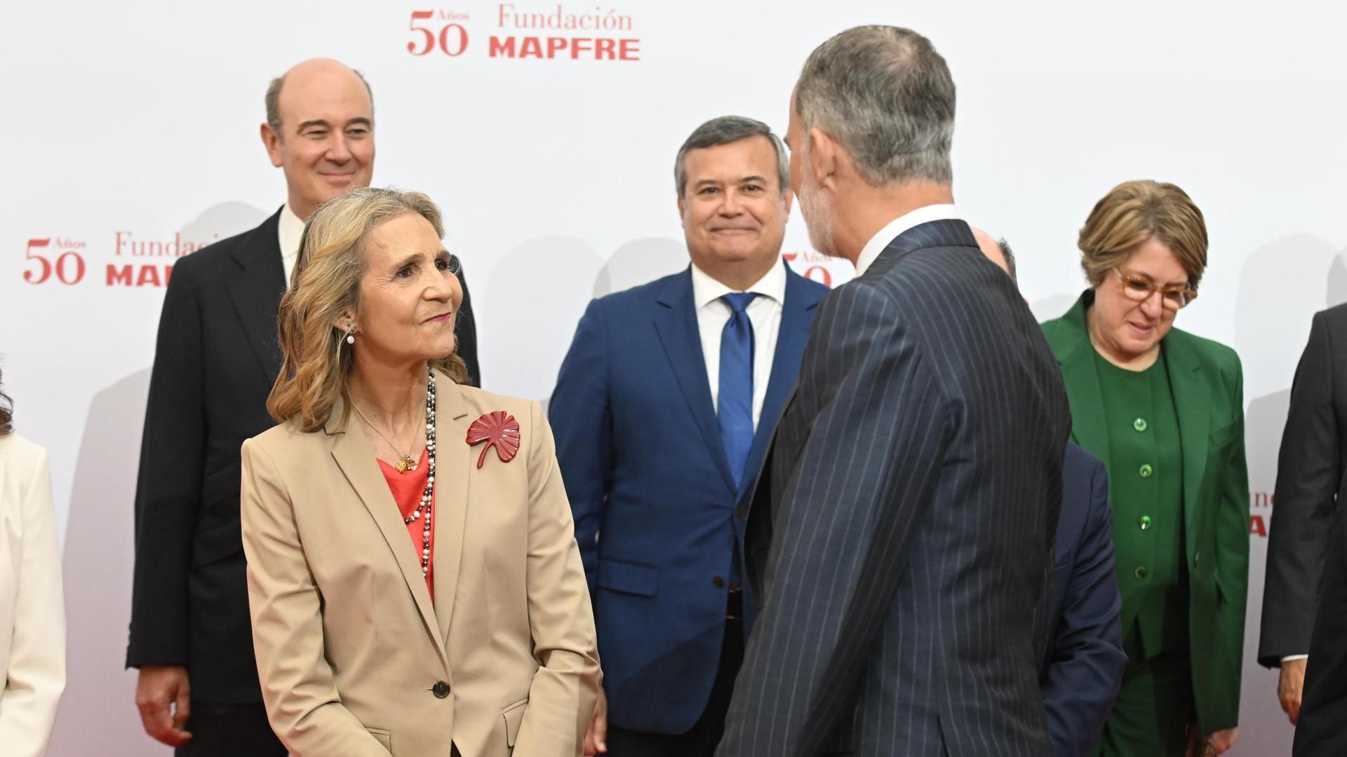 La infanta Elena y el rey Felipe en el 50 aniversario de MAPFRE