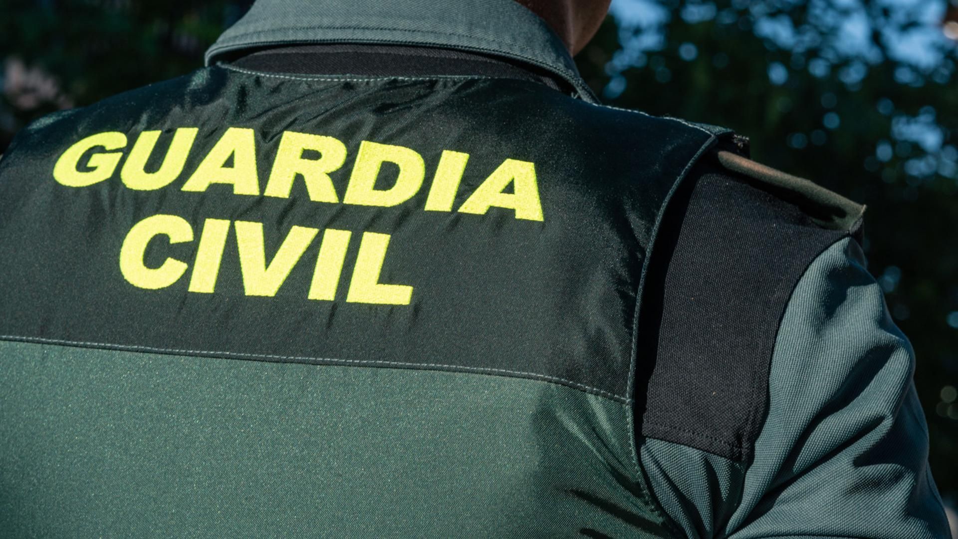 Archivo - Un agente de la Guardia Civil