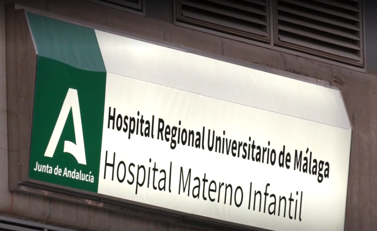 Cartel del Hospital Materno Infantil de Málaga