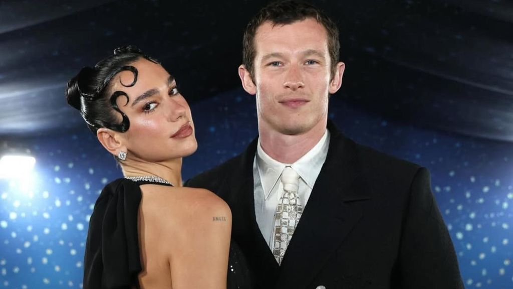 Dua Lipa y Callum Turnen en la gala MET