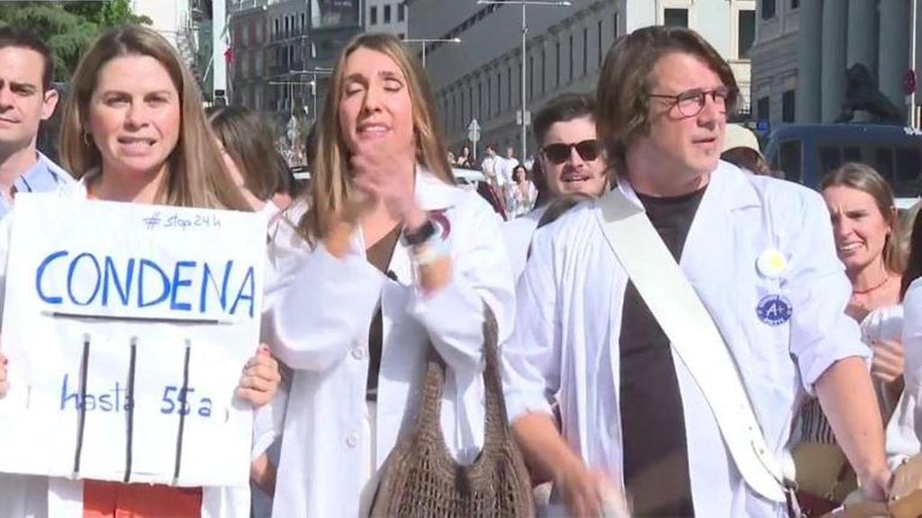 Huelga de médicos: protestas en todo el país por mejores condiciones y contra las guardias "extenuantes"