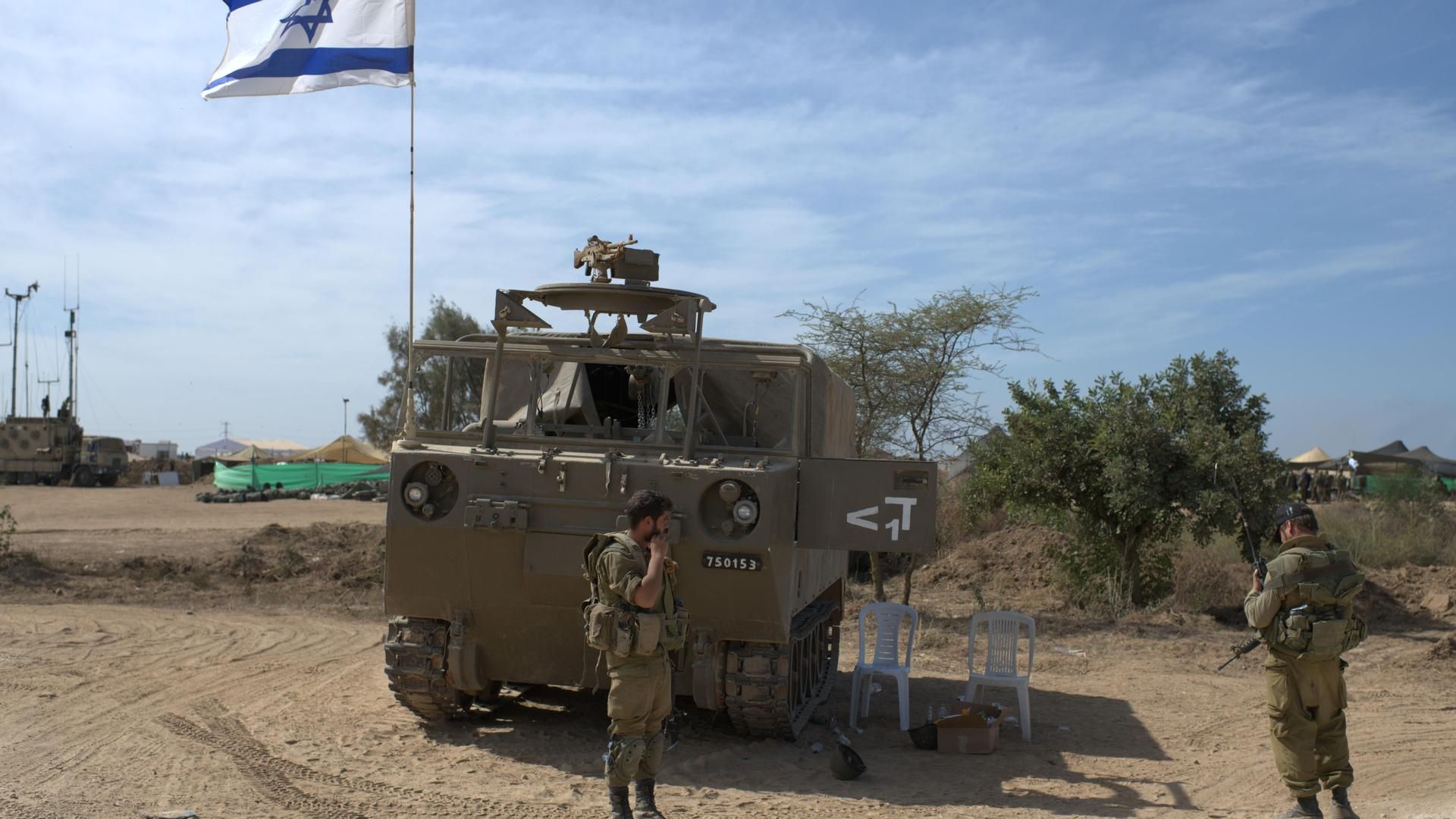 Soldados israelíes en el sur de Israel