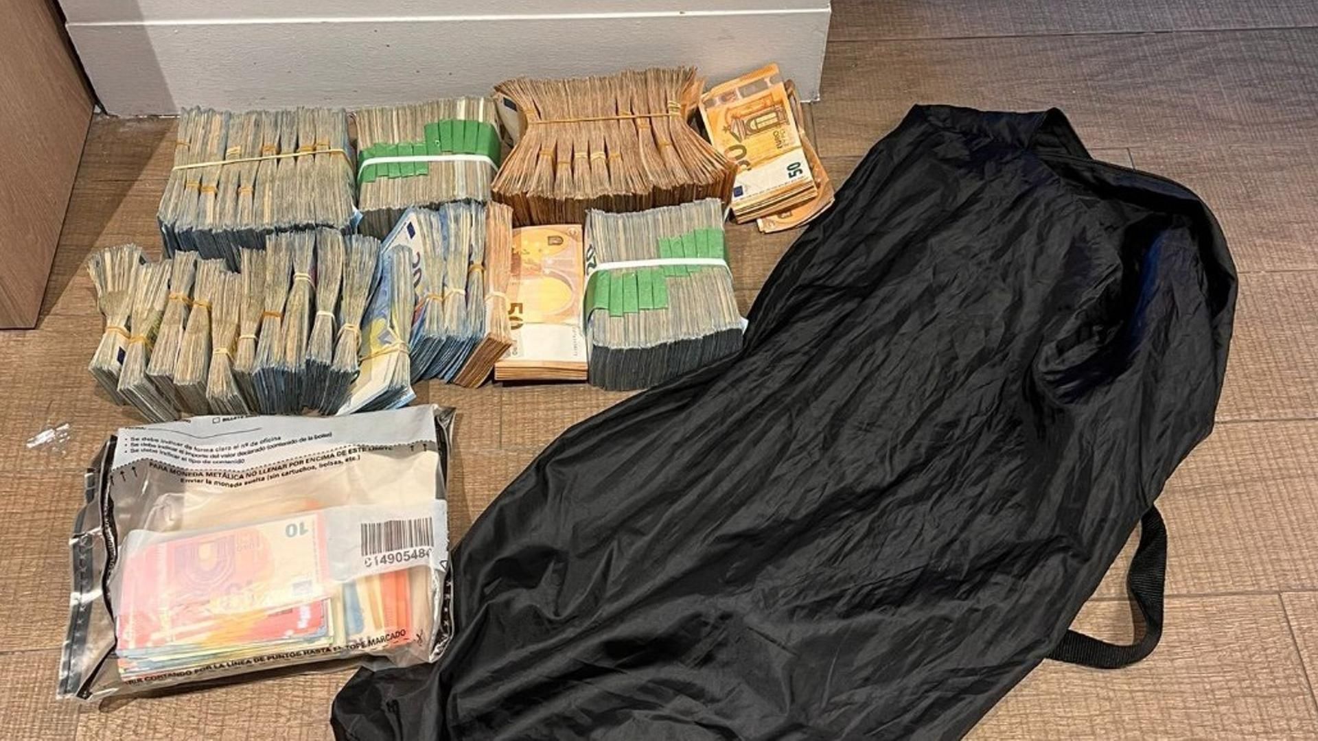 Bolsa  gran canidad de billees