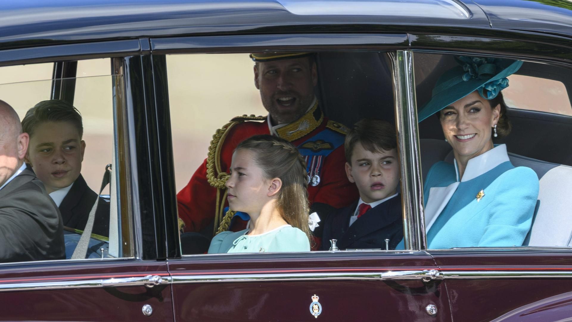 Kate, Guillermo y sus hijos en el desfile de 2025