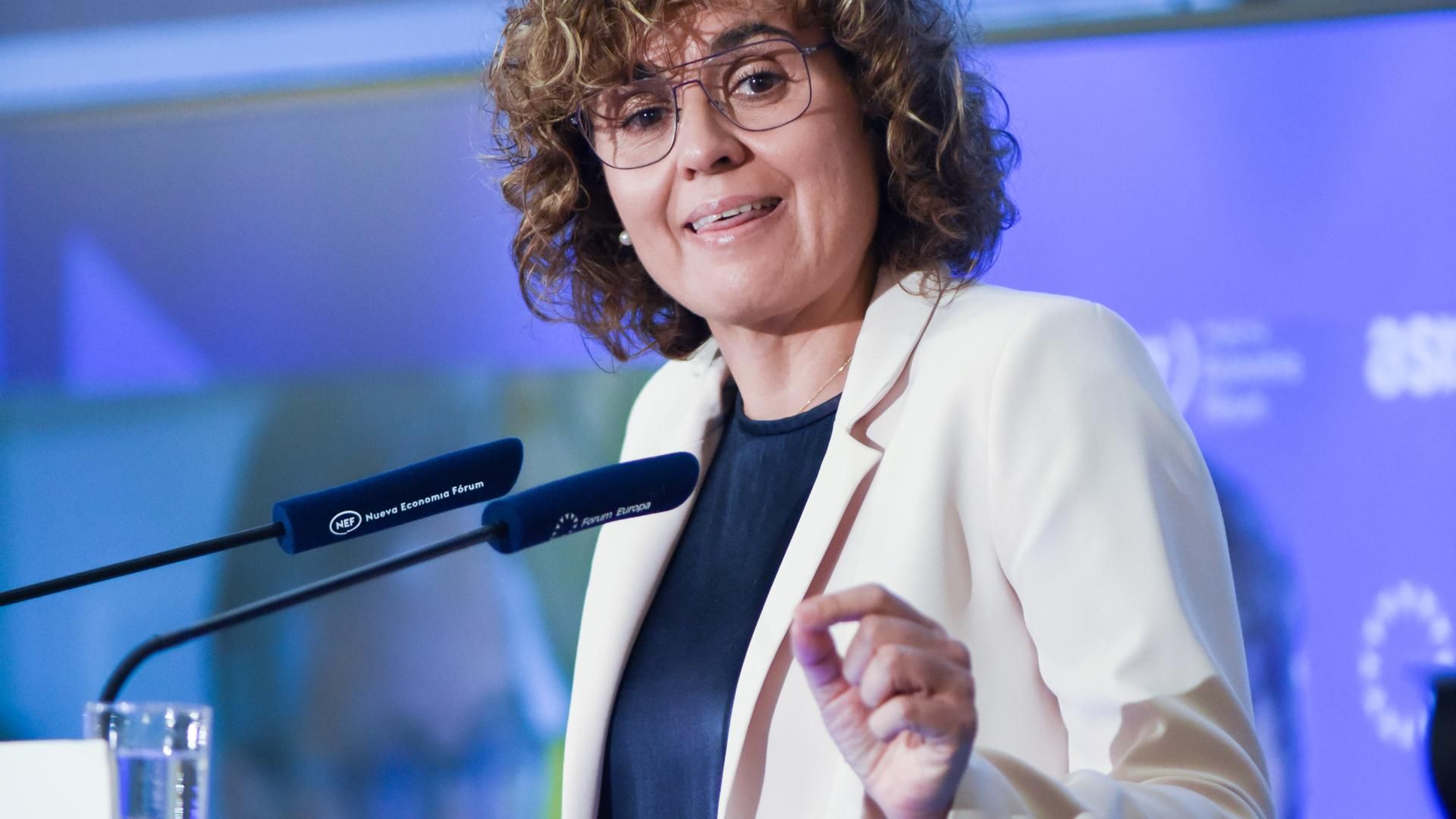 La secretaria general del PP y eurodiputada, Dolors Montserrat, asegura que Santos Cerdán no renuncia a su acta como diputado para "destruir pruebas"