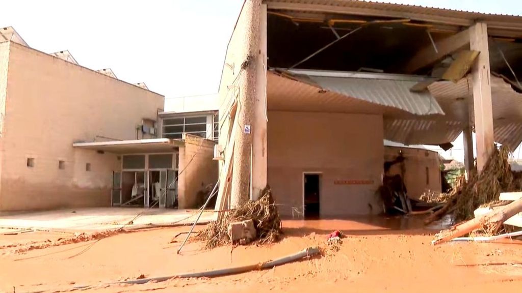 Rescates, destrozos y cortes de luz y agua en varias localidades de Aragón por las fuertes tormentas