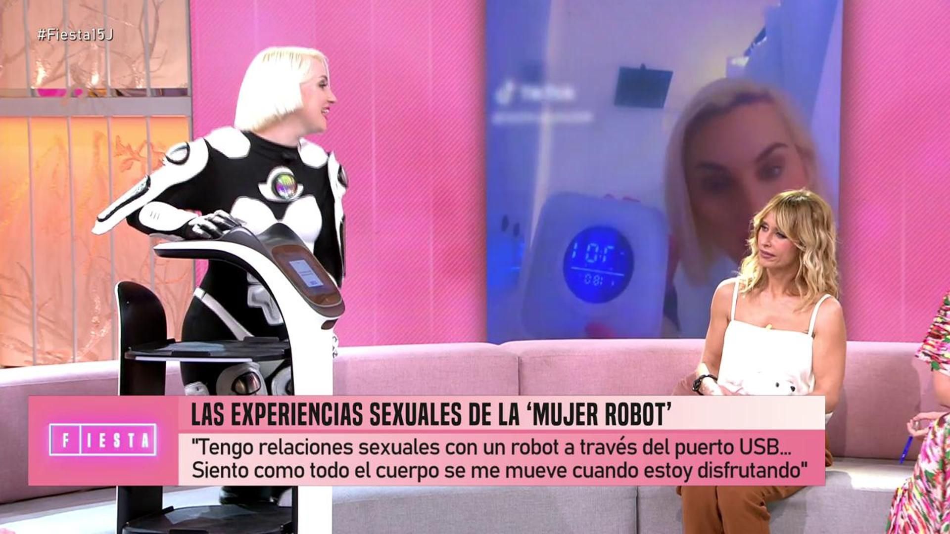 Emma García entrevista a la primera mujer robot