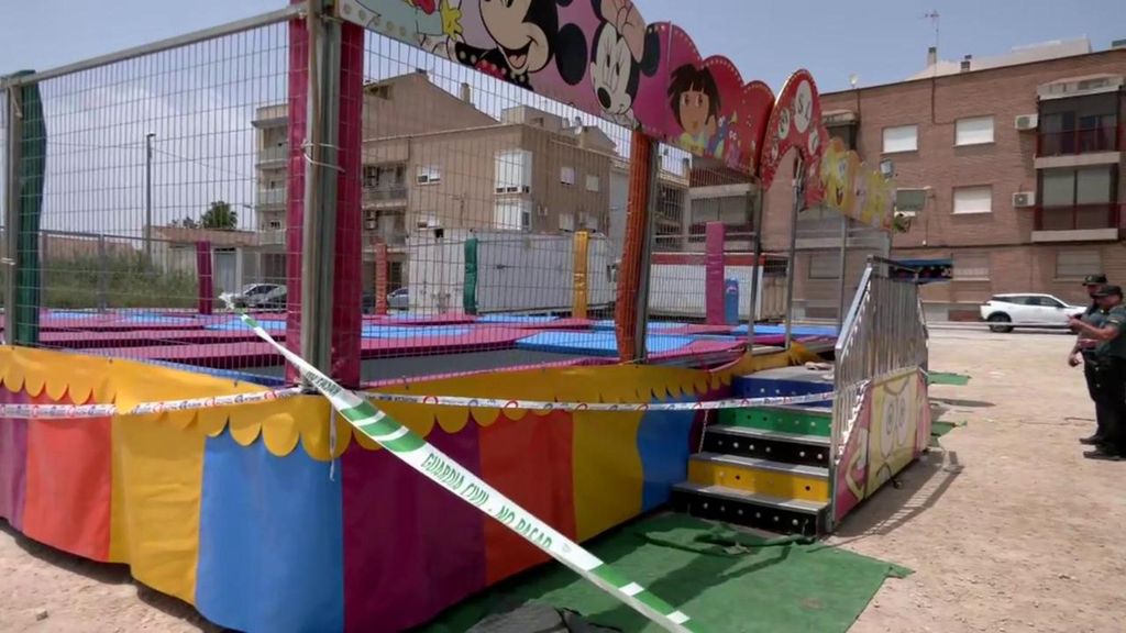 Una niña de dos años ha muerto al recibir una descarga eléctrica en la feria de Alquerías, Murcia