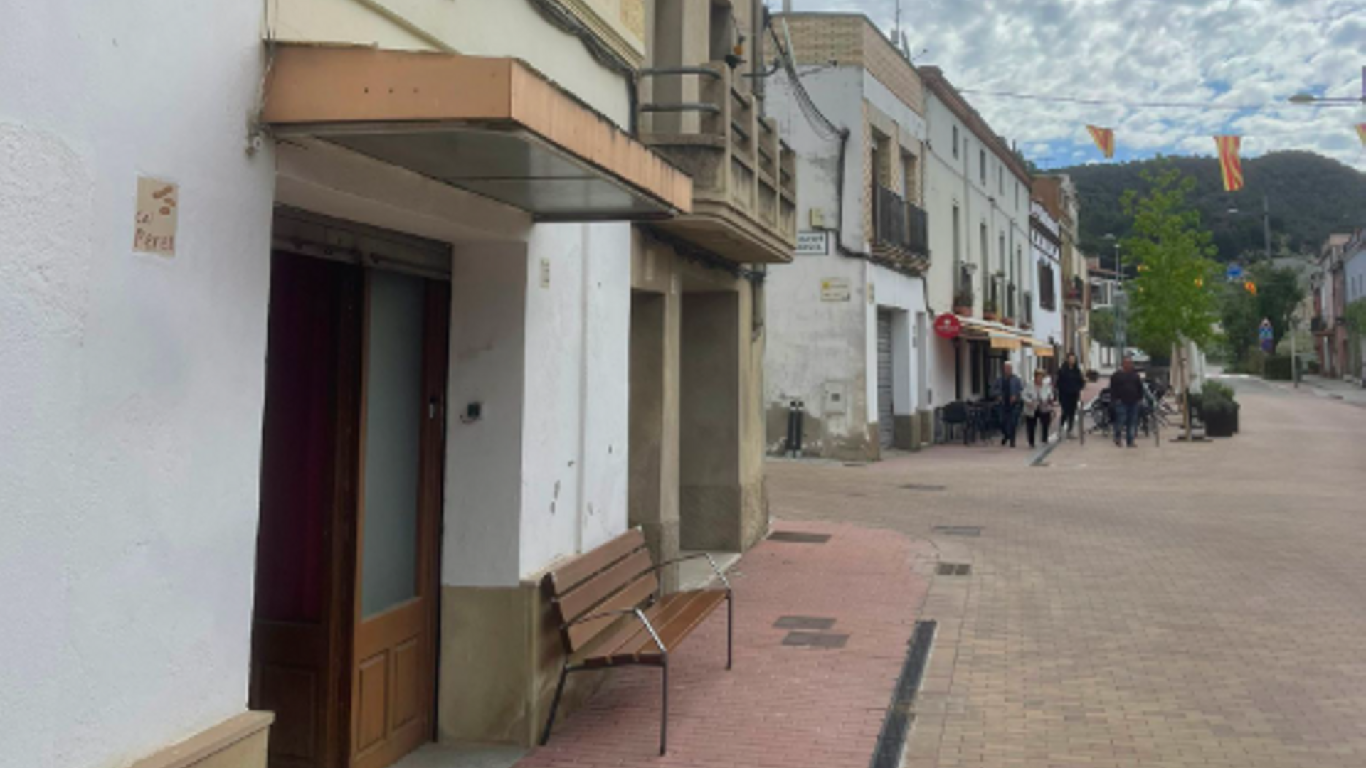 Castellolí busca tendero a cambio de casa y local gratis