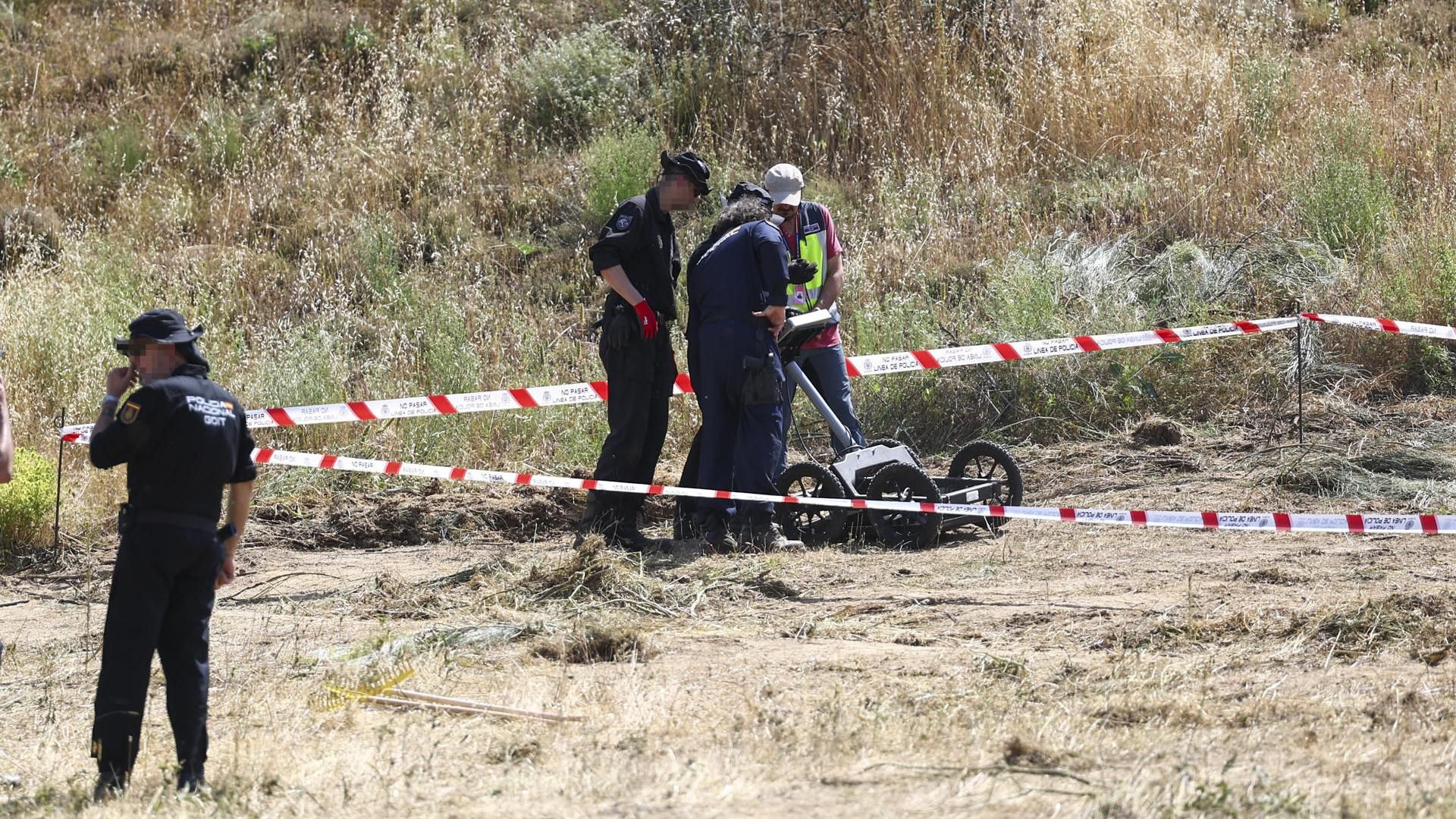 Medio centenar de policías y drones buscan en Carranque (Toledo) los restos de Heidi Paz