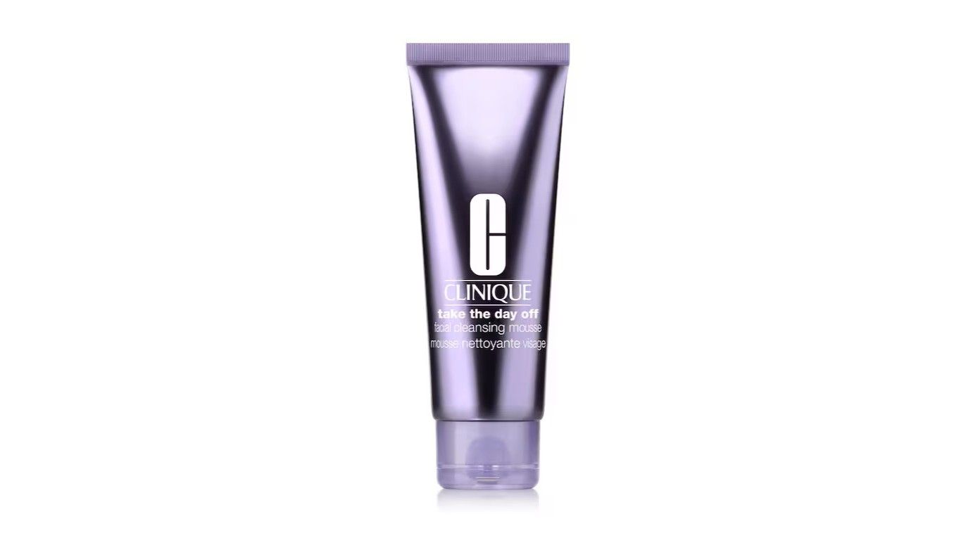 Take The Day Off Mousse limpiador facial. FUENTE: Clinique