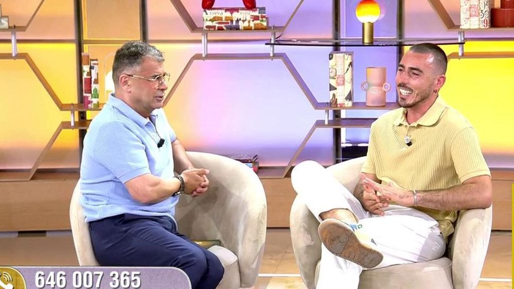 Jorge Javier Vázquez saca su lado más bromista con un joven italiano que busca un novio "grandote": "¿Entro dentro del canon?"