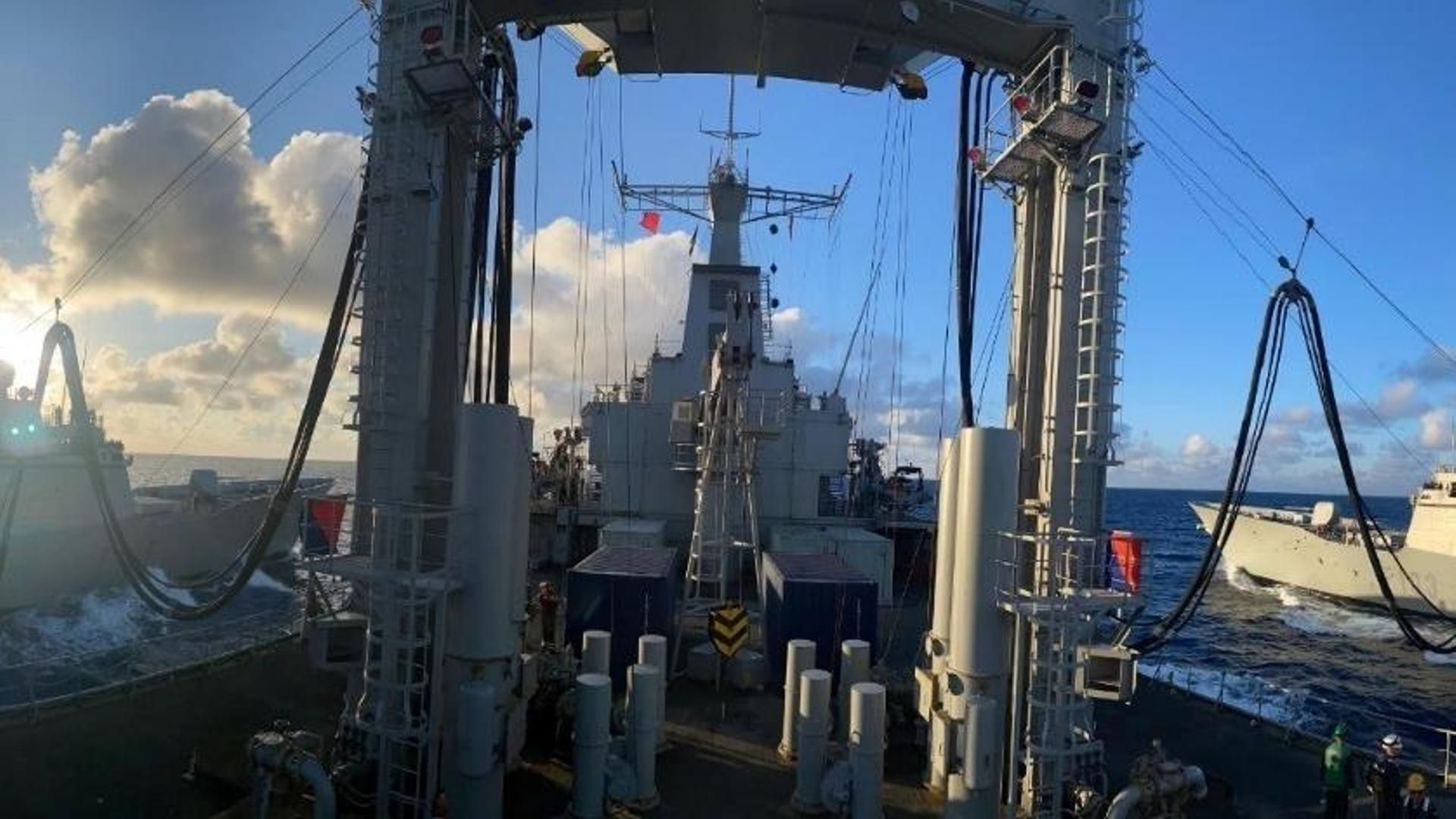 Ejercicio SINKEX25 de la Armada en aguas al suroeste de Canarias