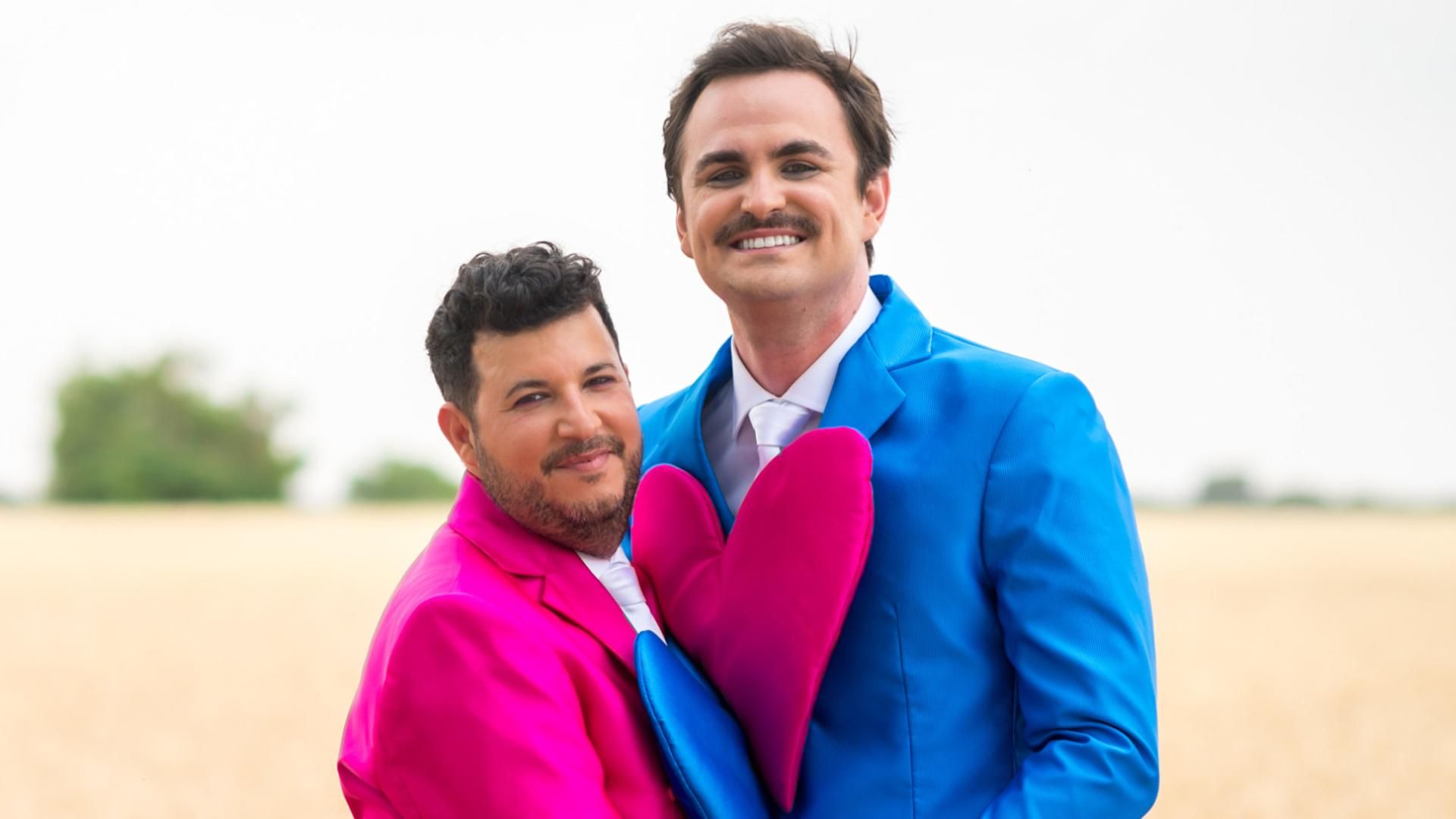 Las imágenes inéditas de la boda de Fede Arias y Borja Barrera en La Mancha: una preboda, un baile regional y una feria Las imágenes inéditas de la boda de Fede Arias y Borja Barrera en La Mancha: una preboda, un baile regional y una feria