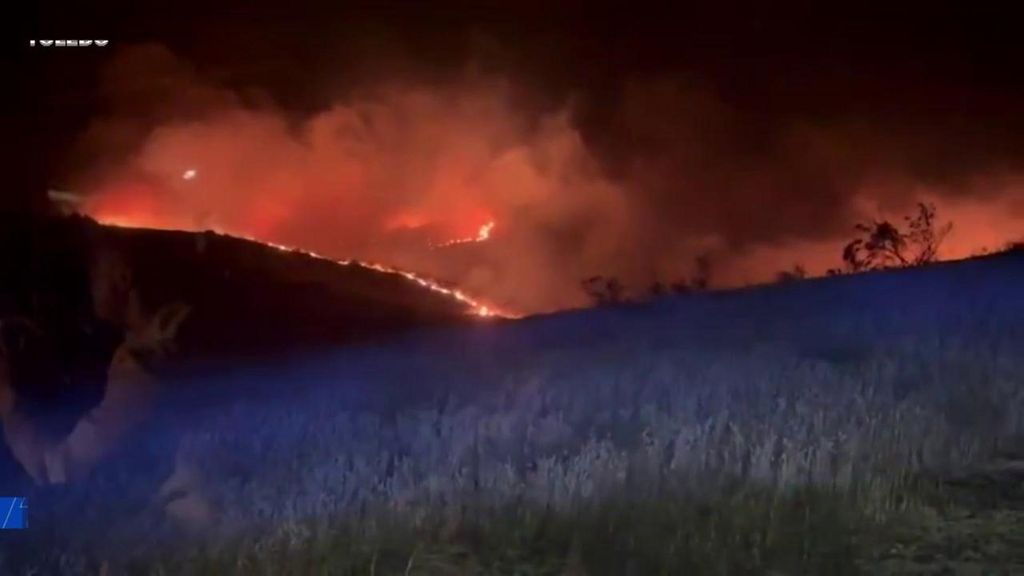 Llega y calor y con él los primeros incendios de la temporada: el fuego en Burujón, Toledo, obliga a la evacuación