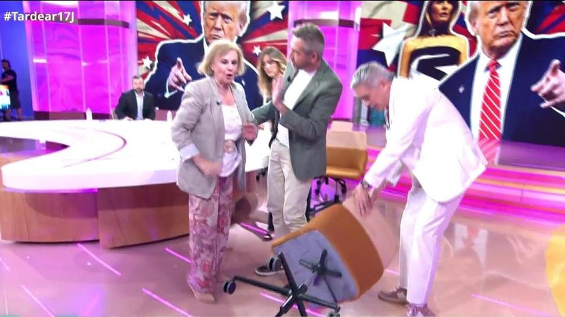 Paloma Barrientos se cae en directo