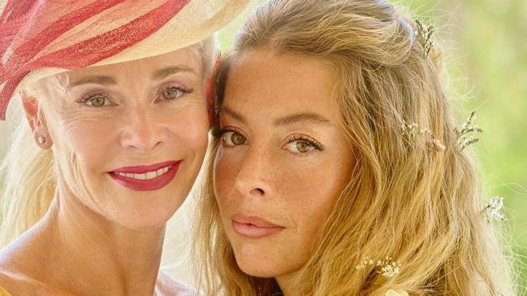 Belén Rueda y su hija, Belén Écija, el día de su boda