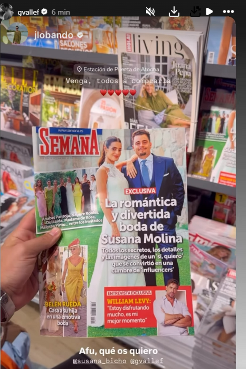 Guille Valle enseña la revista 'Semana' con la exclusiva de su boda con Susana Molina