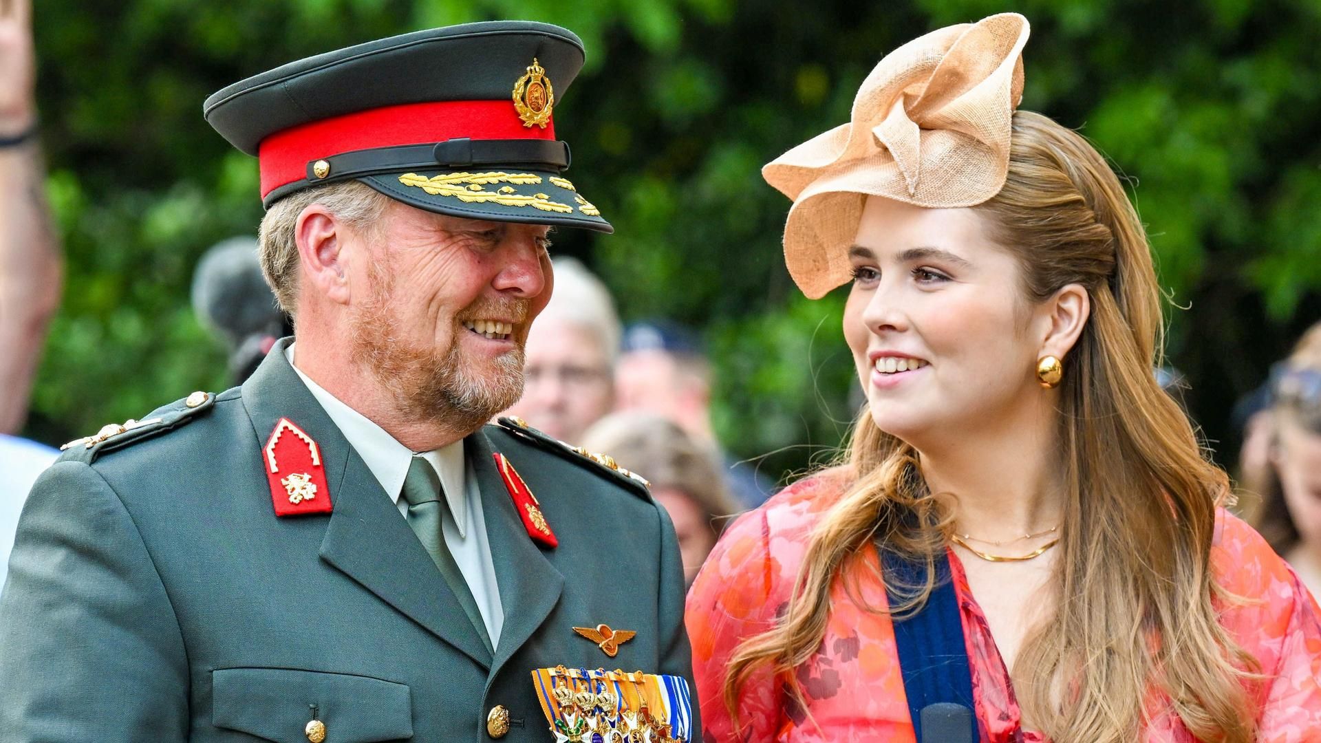 La reapareción de Amalia de Holanda tras su accidente