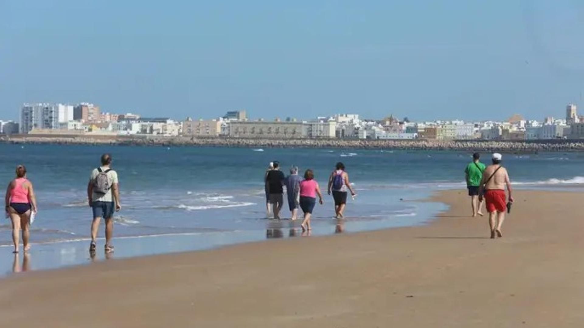 Cádiz, Baleares y Barcelona, los destinos más caros para veranear en la costa española