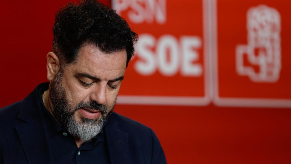 Dimite Ramón Alzórriz, número dos del PSN, cuya pareja trabajaba en Servinabar, la empresa de Santos Cerdán