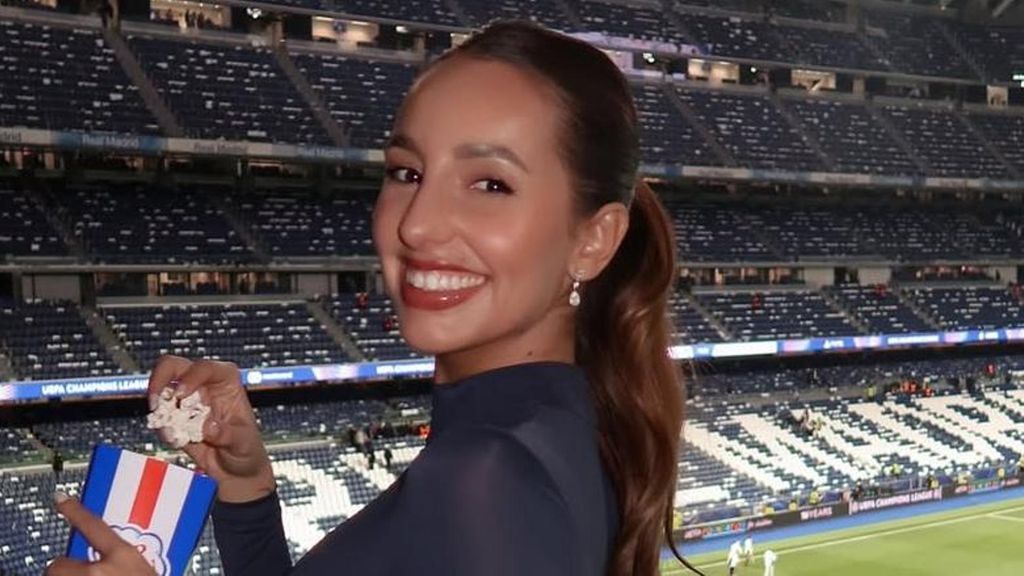 Luna Serrat en su red social