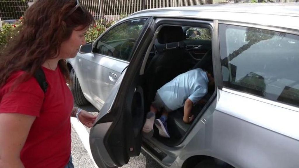 La mitad de la población se marea al montar en coche: una buena postura puede ayudar a ponerle remedio