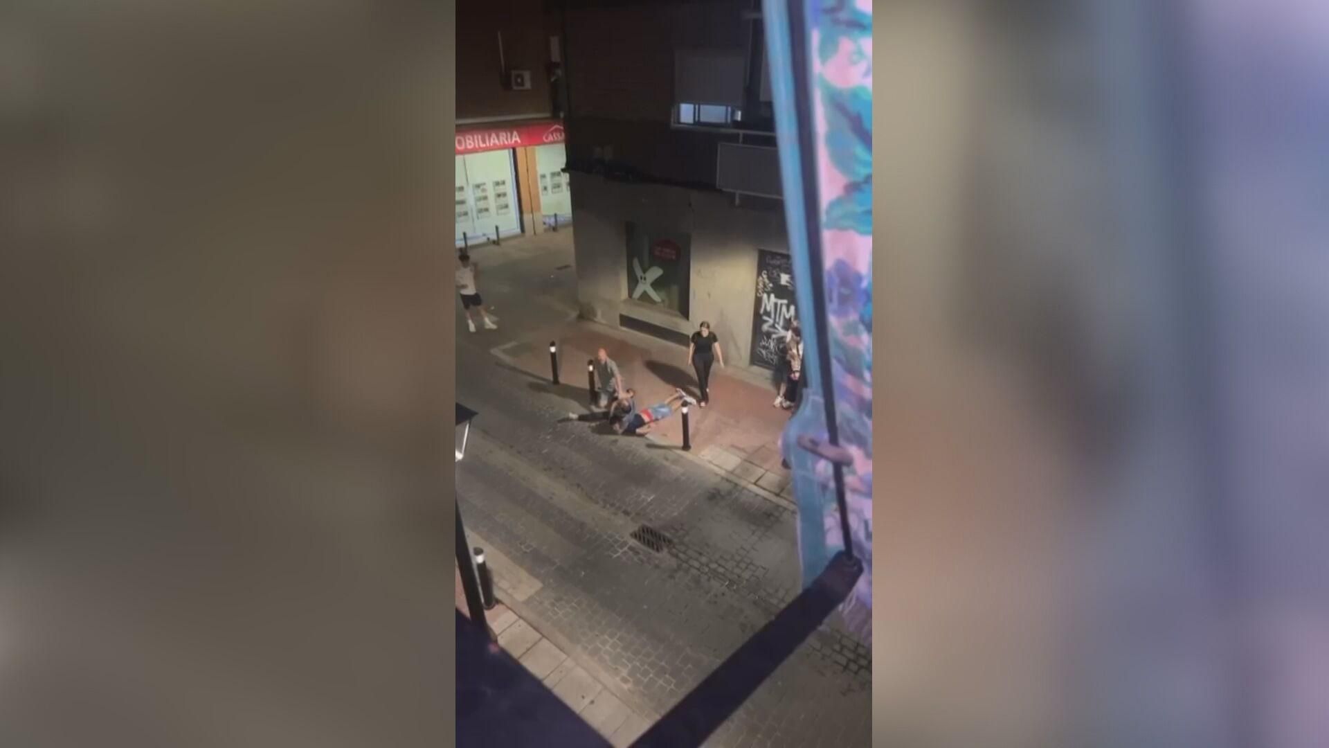 Policias retienen a un supuesto ladron en Torrejón