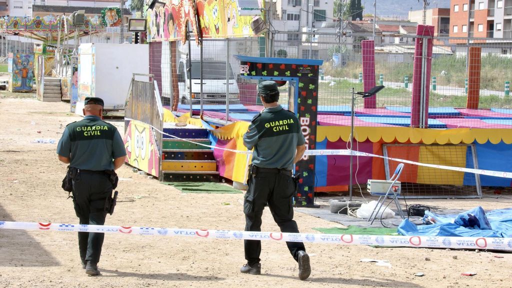 Una cama elástica, la atracción ferial en la que murió electrocutada una niña en Murcia